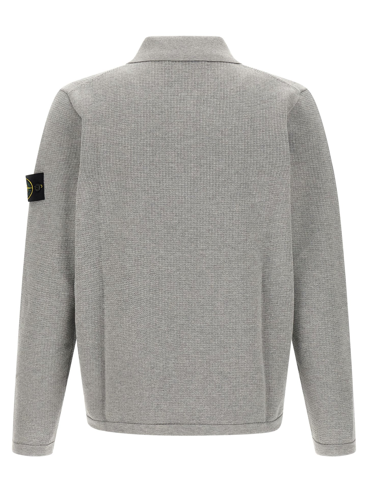 Polo de algodón Stone Island en color gris clásico