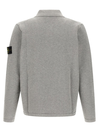 Polo de algodón Stone Island en color gris clásico