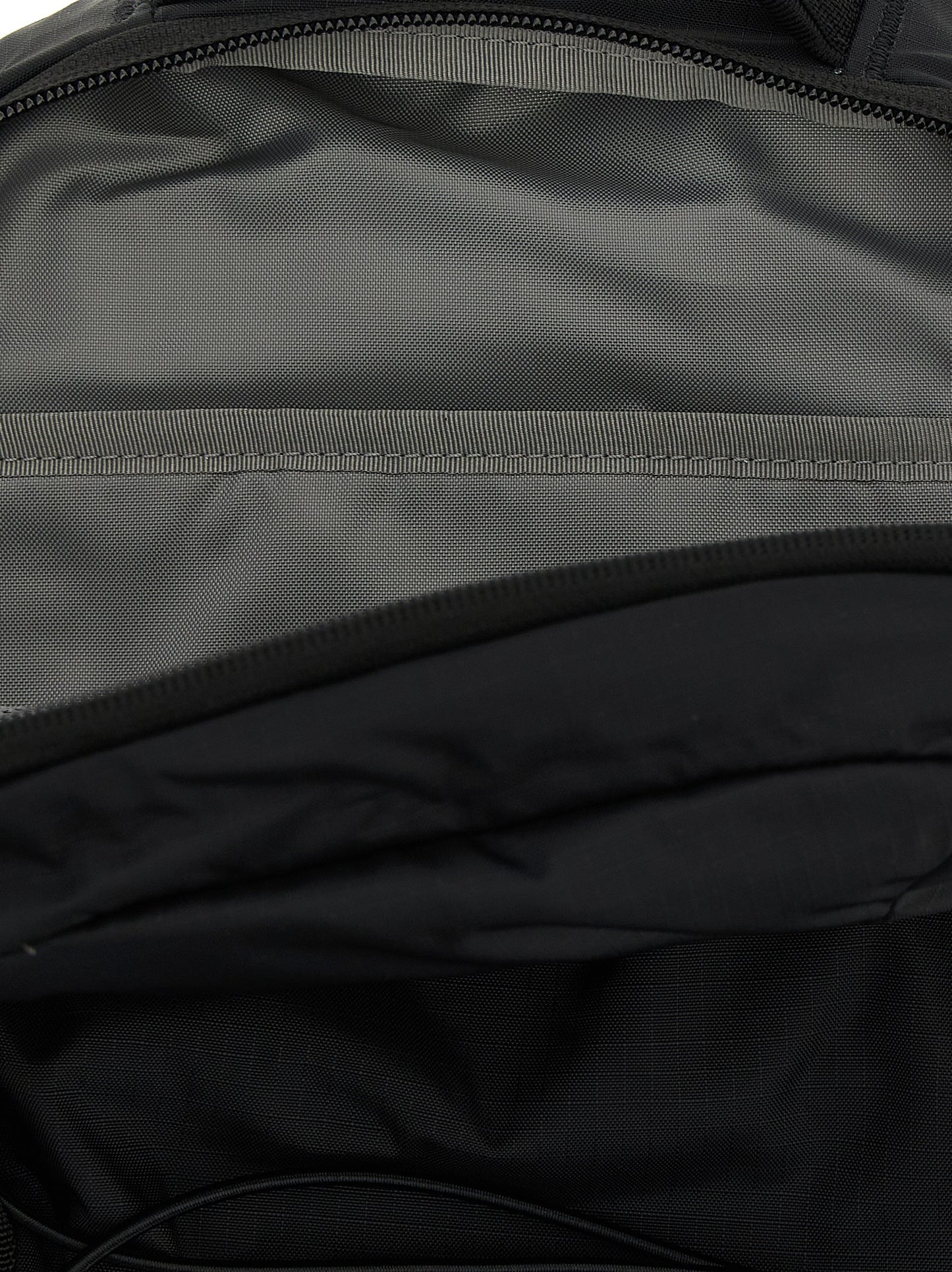 Mochila de nailon negra The North Face