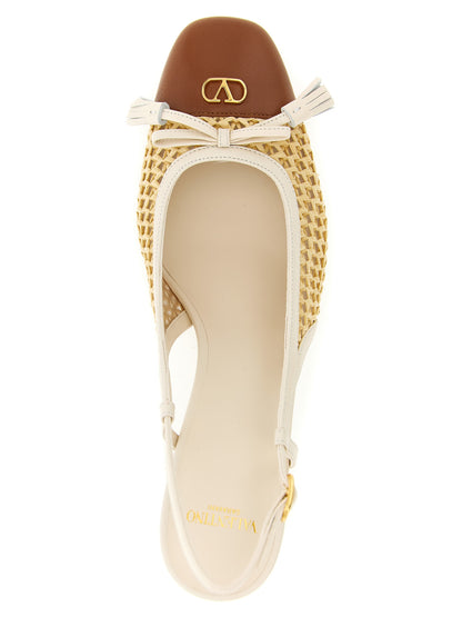 Escarpins Valentino Garavani en cuir de chèvre à talon mi-haut beige
