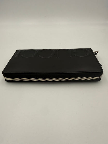 Gucci GUCCI Cartera Negra con Cierre de Cremallera y Logotipo Frontal en Relieve