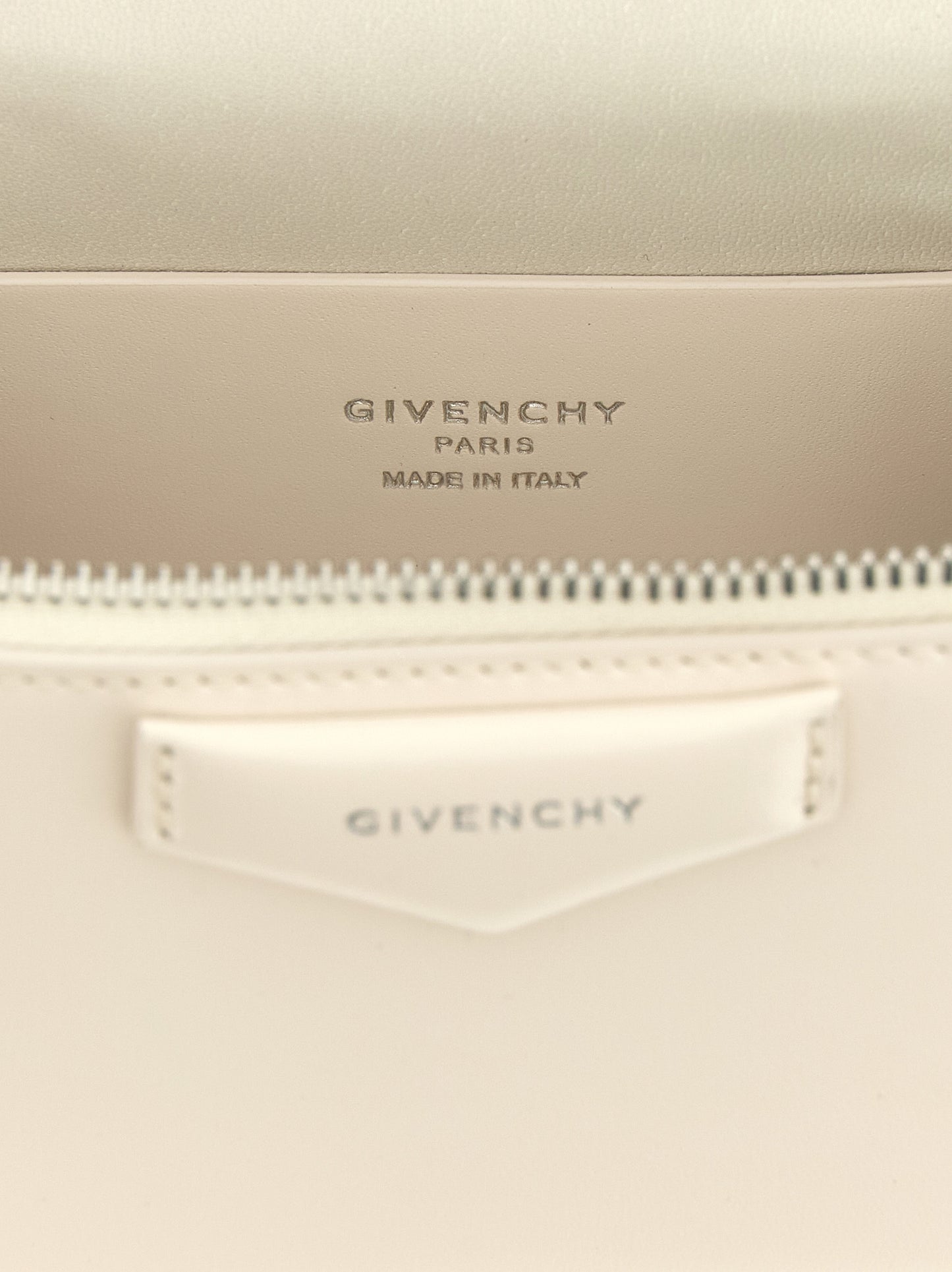 Bolso cruzado Givenchy de cuero blanco