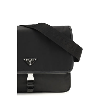 Bolso de hombro Prada de poliamida reciclada negra