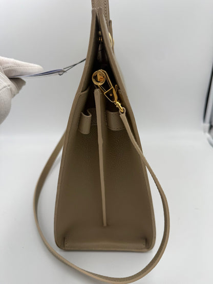 Bolso Tote Title Bag Burberry Gran Organización Diaria
