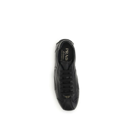 Baskets basses Prada en cuir d'agneau Ovis Aries Aries noires