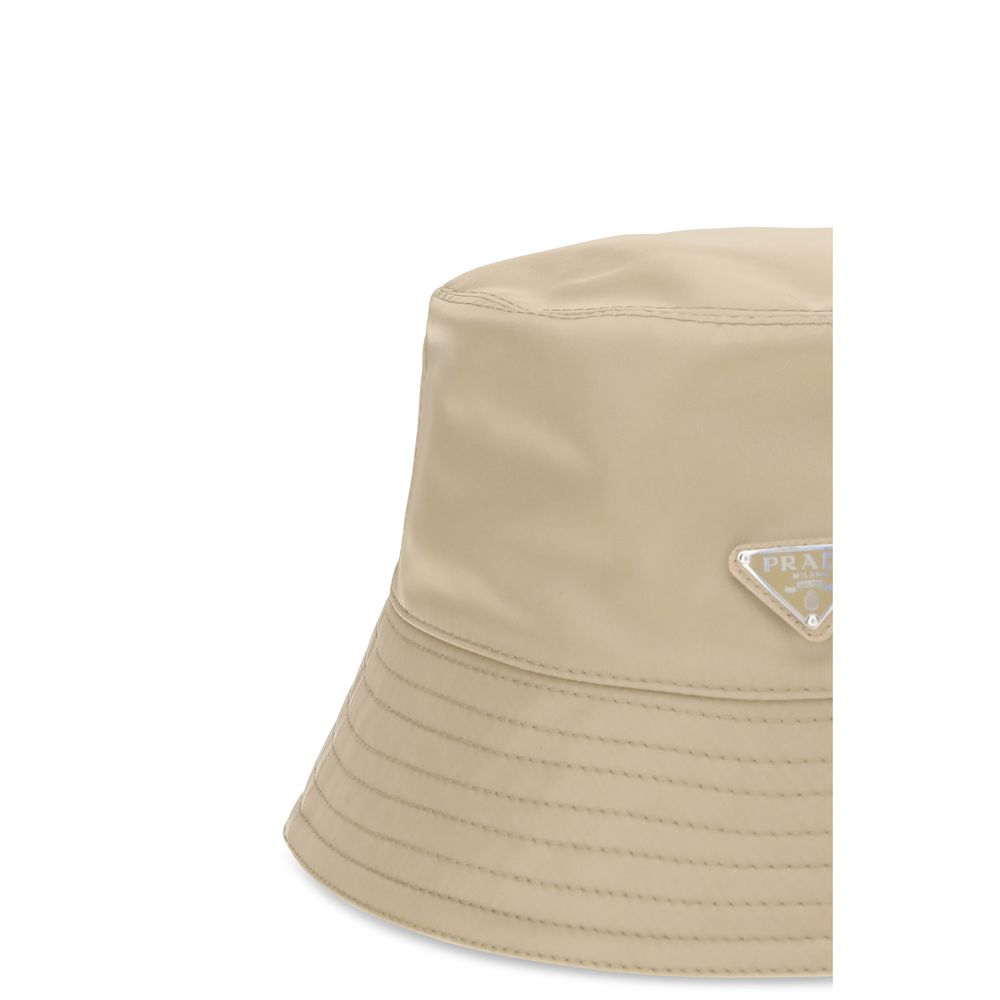 Sombrero bucket de poliamida beige de Prada