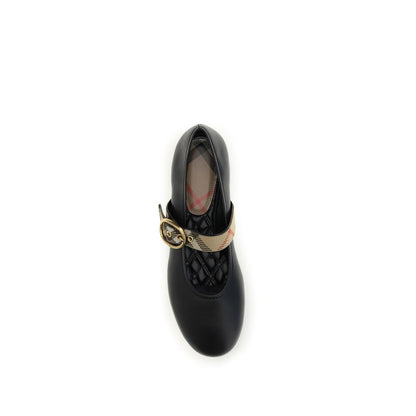 Manoletinas Burberry de piel de becerro negra Bos Taurus