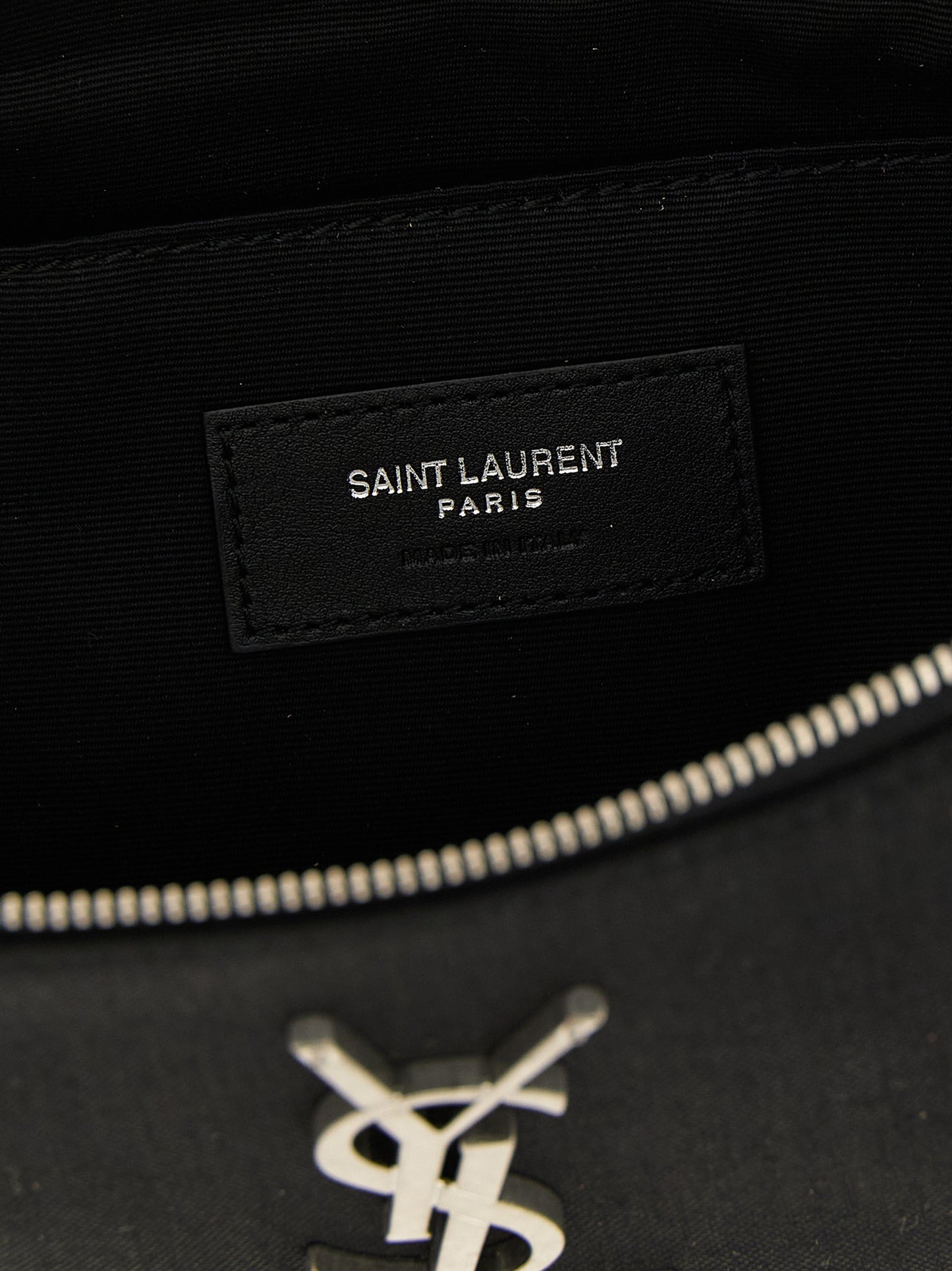 Sac bandoulière Saint Laurent en cuir d'agneau noir avec logo Cassandre
