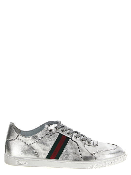 Zapatillas deportivas de piel de cordero plateada Gucci