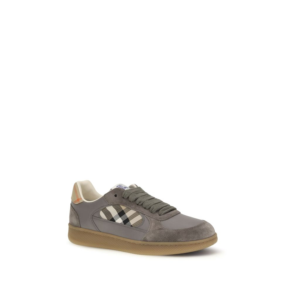Baskets basses Burberry en cuir de veau Bos Taurus gris