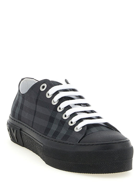 Zapatillas bajas de poliamida gris Burberry