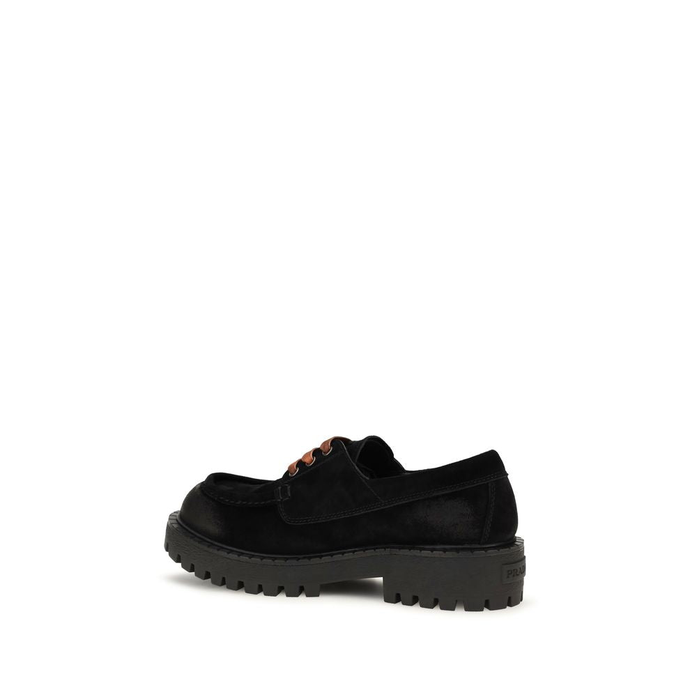 Mocasines Slip On De Gamuza Negra De La Colección Prada