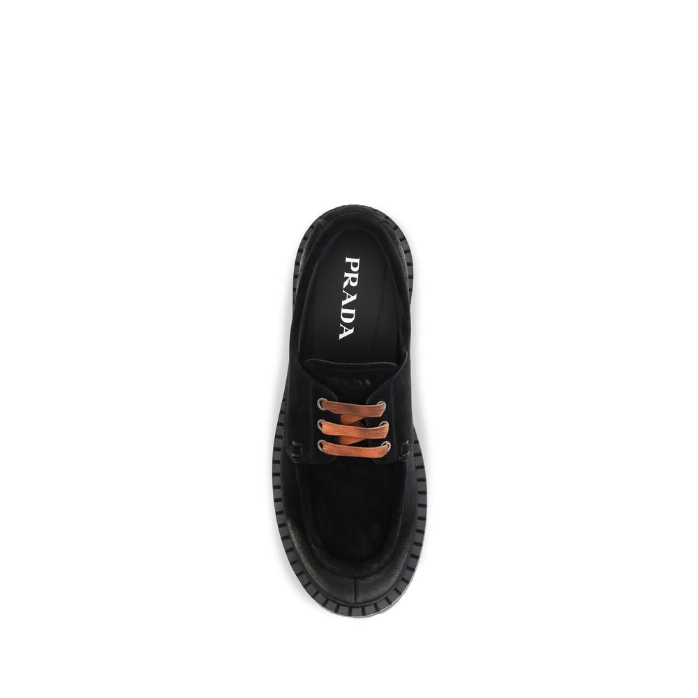 Mocasines Slip On De Gamuza Negra De La Colección Prada