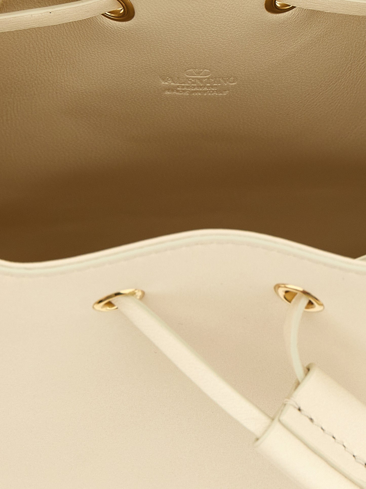 Sac bandoulière Valentino Garavani en cuir d'agneau blanc