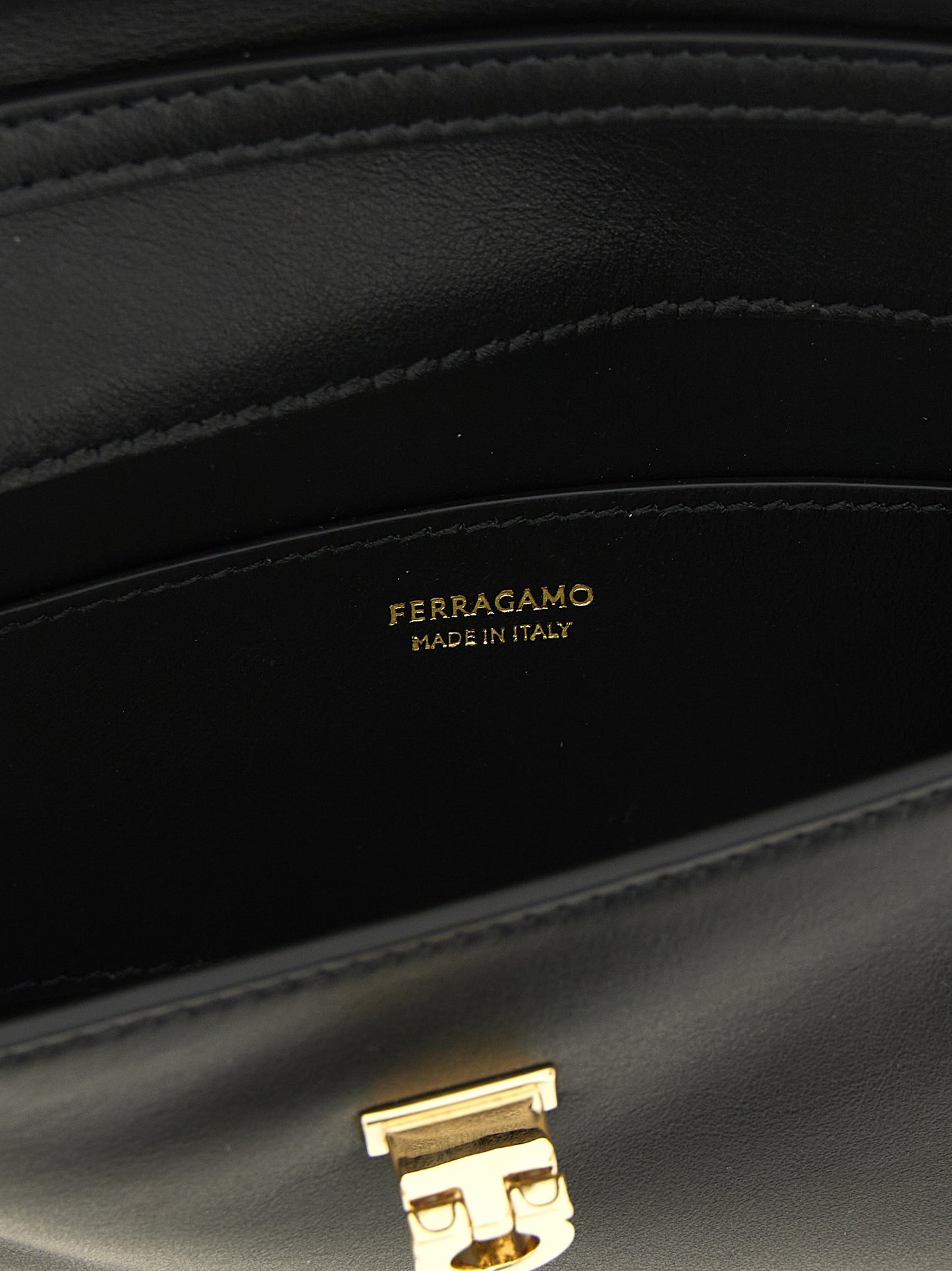 Bolso De Mano Ferragamo Negro De Piel De Becerro Modelo Harley