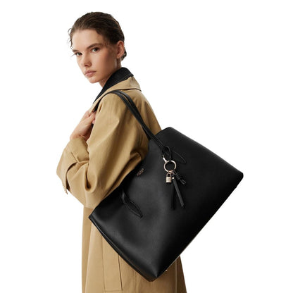 Guess Bolso Negro De Polietileno Gran Capacidad Y Diseño Estructural