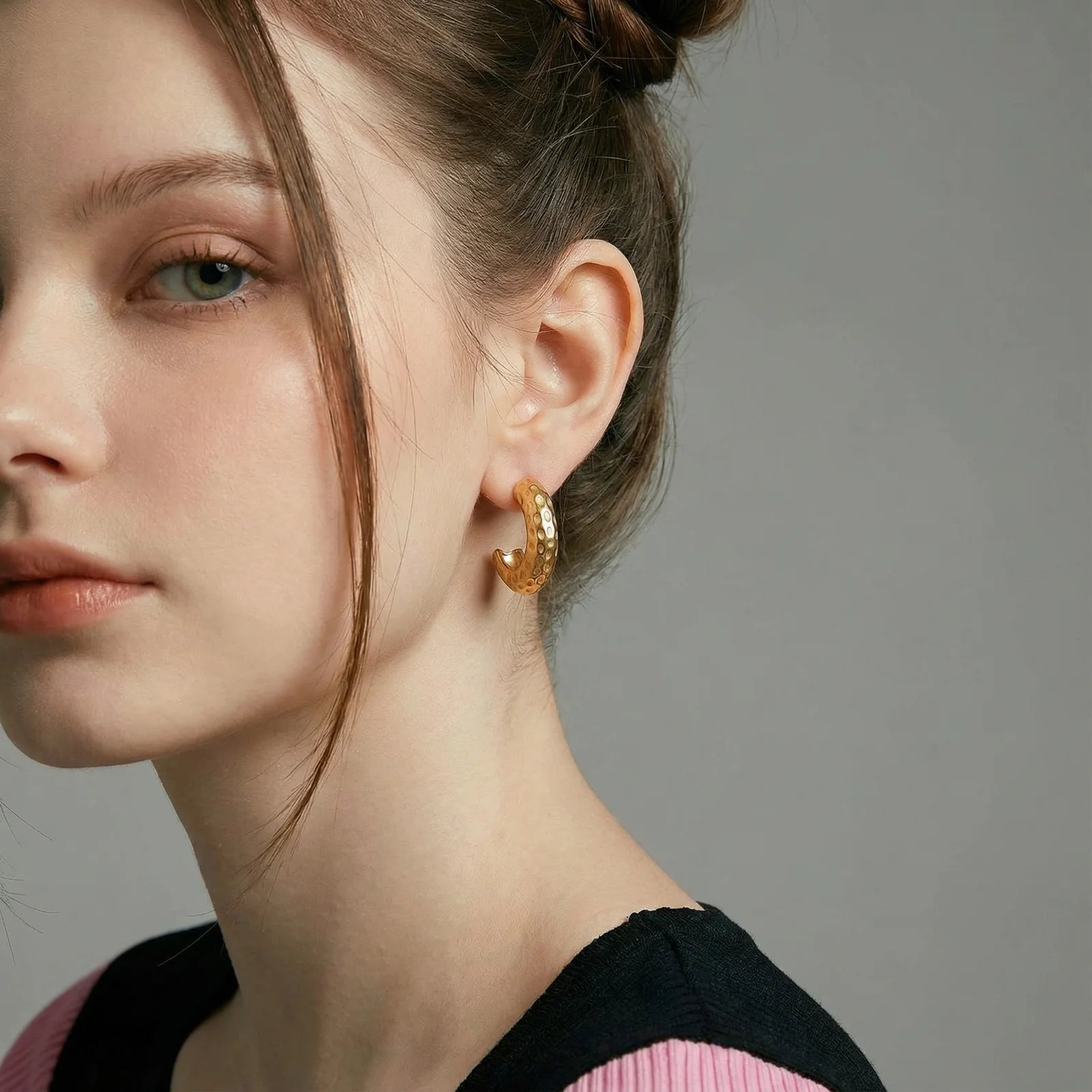 Aros brillantes con hoyuelos