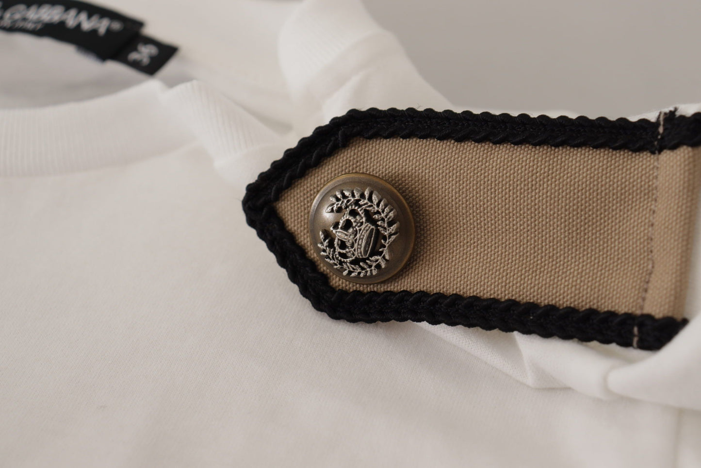 Camiseta de algodón con cuello redondo y estampado de rosas blancas y negras de Dolce & Gabbana