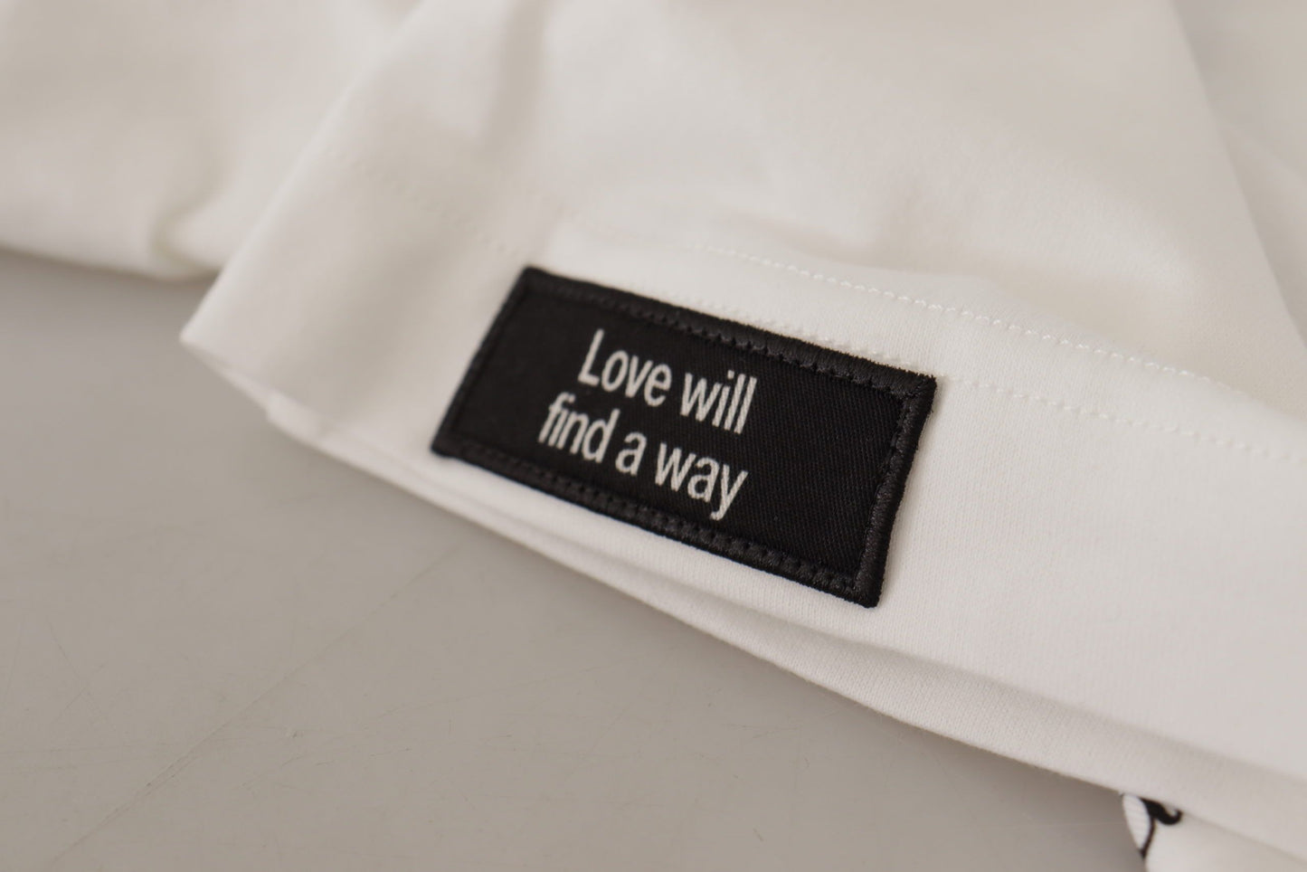 Camiseta de algodón con cuello redondo y estampado de rosas blancas y negras de Dolce & Gabbana