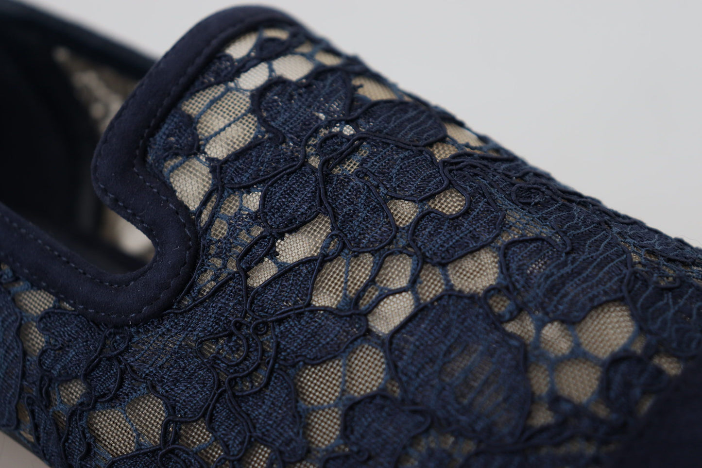 Zapatos planos tipo mocasín sin cordones de encaje floral azul Dolce & Gabbana