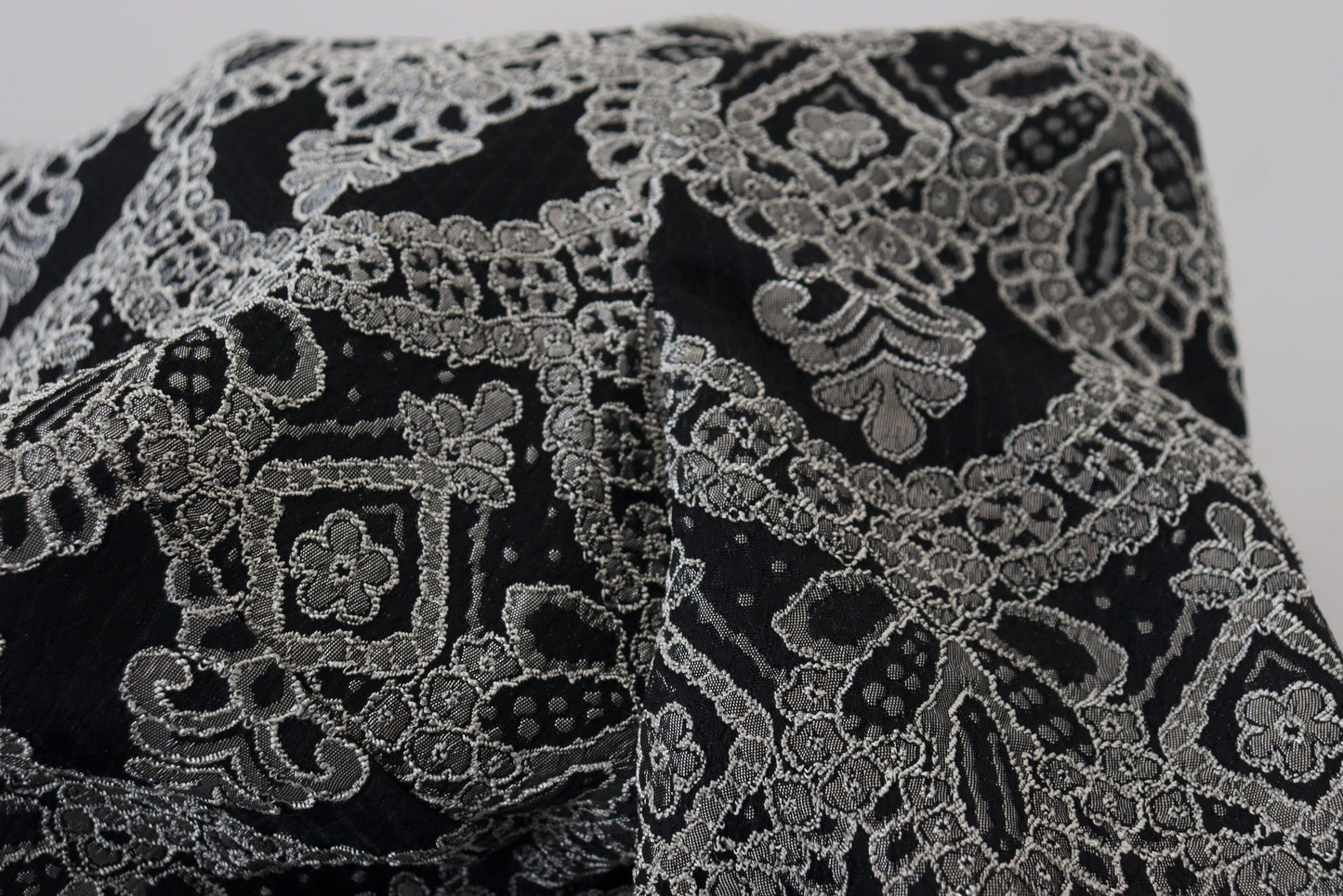 Vestido ajustado jacquard negro y gris de Dolce & Gabbana