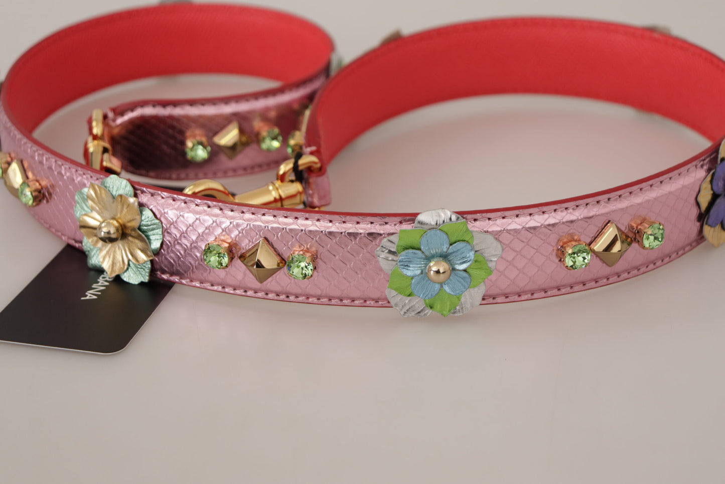Correa para el hombro con tachuelas en cuero rosa metálico de Dolce & Gabbana