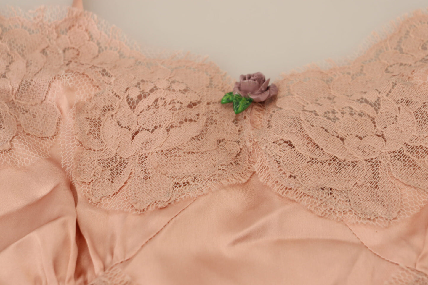 Dolce & Gabbana Camiseta sin mangas de satén rosa con encaje y rosas Lencería