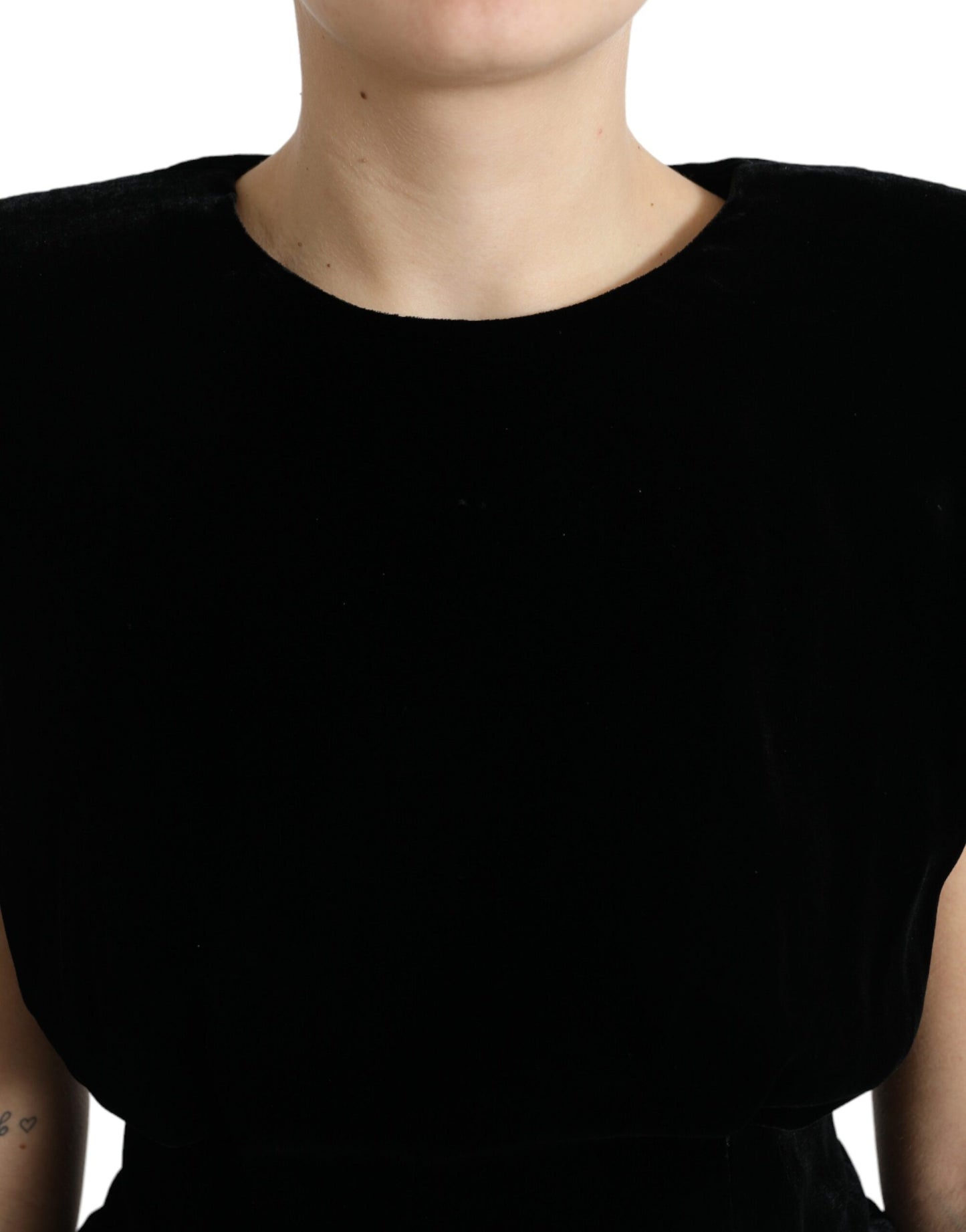 Dolce & Gabbana Blusa Negra de Terciopelo Entallada con Hombreras