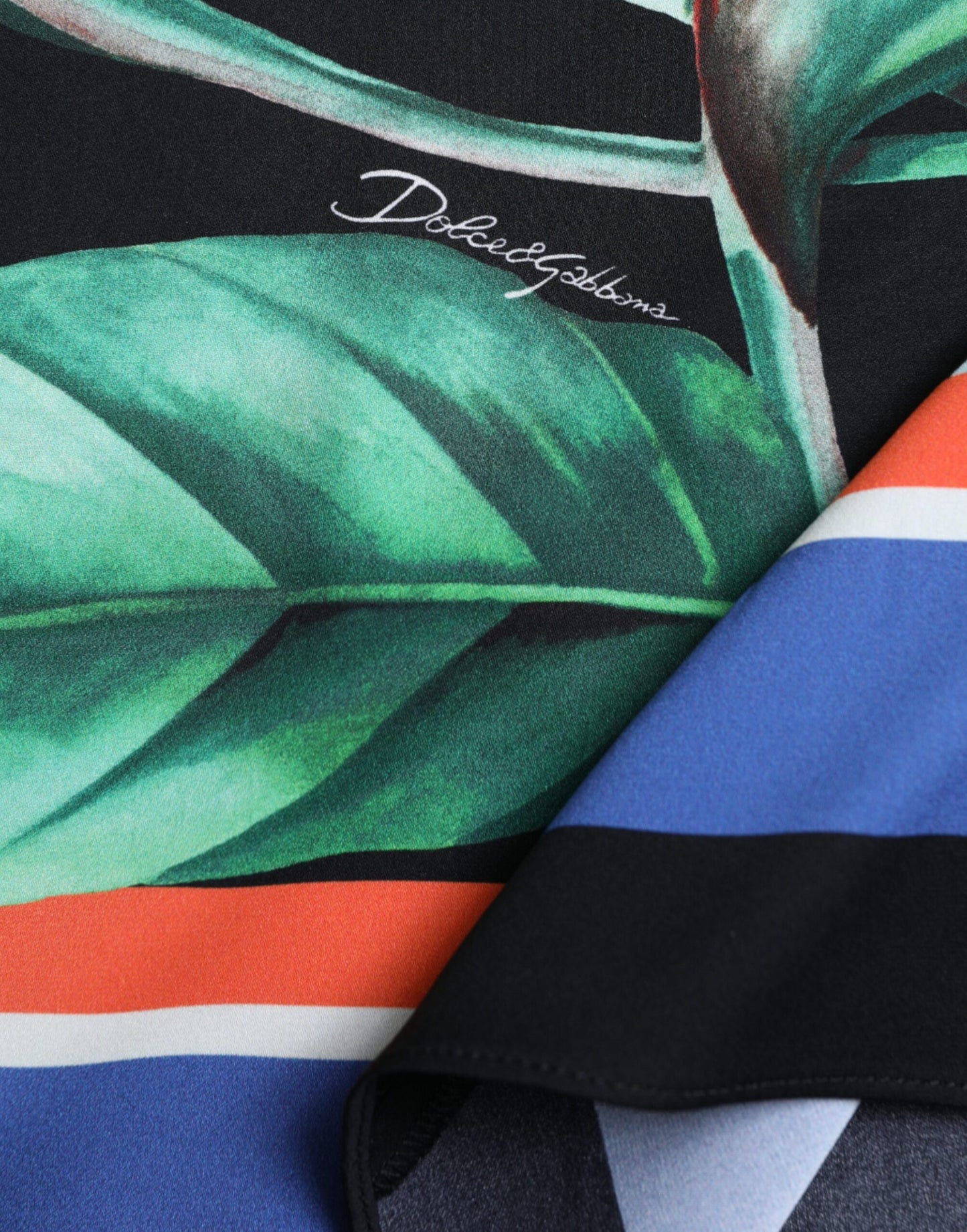 Falda midi cruzada de tiro alto Strelitzia negra de Dolce & Gabbana