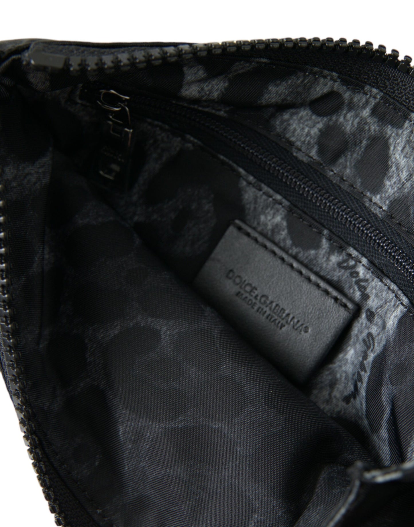Dolce & Gabbana Bolsos de Mano Tipo Clutch con Llavero y Placa con el Logo de Nylon Negro