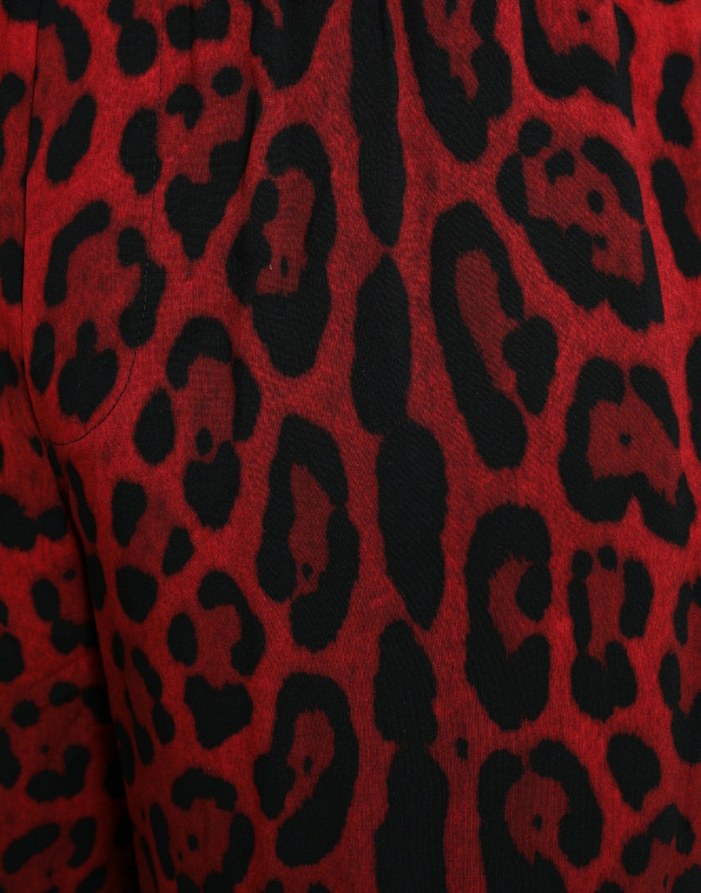 Pantalones cortos bermudas Dolce & Gabbana de viscosa con estampado de leopardo rojo
