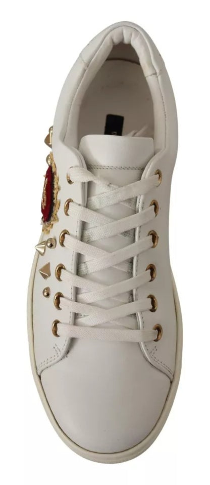 Zapatillas Dolce & Gabbana de cuero blanco con corazón dorado y rojo