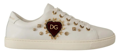 Zapatillas Dolce & Gabbana de cuero blanco con corazón dorado y rojo