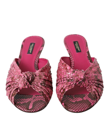 Zapatos destalonados Dolce & Gabbana de tacón bajo en piel exótica rosa