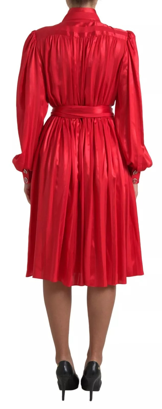 Vestido midi de satén y seda rojo con botones y cinturón de Dolce & Gabbana