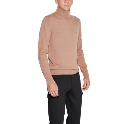 Cuello alto de lana beige Calvin Klein