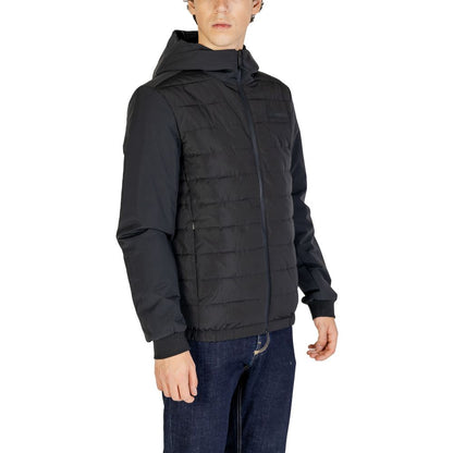 Chaqueta Calvin Klein de nailon reciclado negro