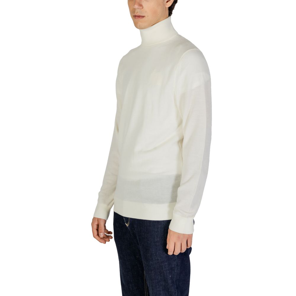 Calvin Klein Jeans Suéter de cuello alto de lana color crema