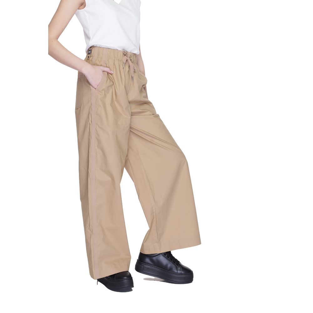 Pantalones casuales Blauer de algodón beis