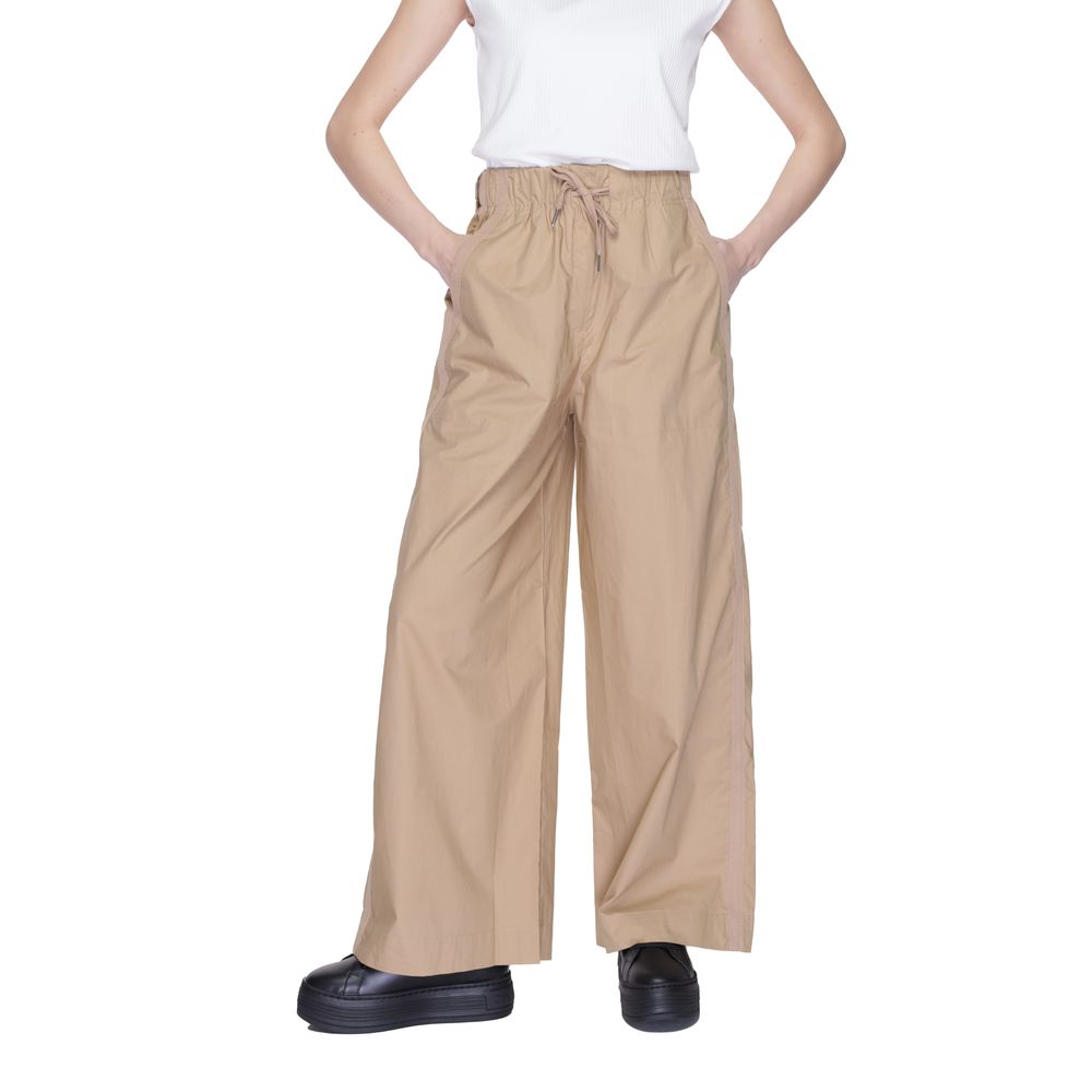 Pantalones casuales Blauer de algodón beis