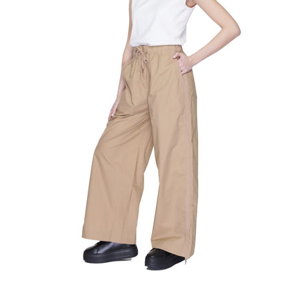 Pantalones casuales Blauer de algodón beis