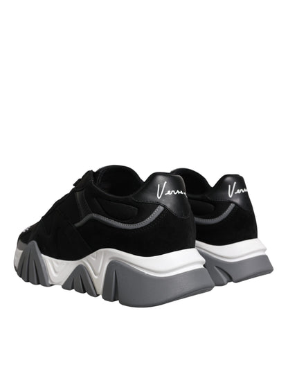 Zapatillas Versace bajas Squalo de neopreno y piel negra con suela gruesa