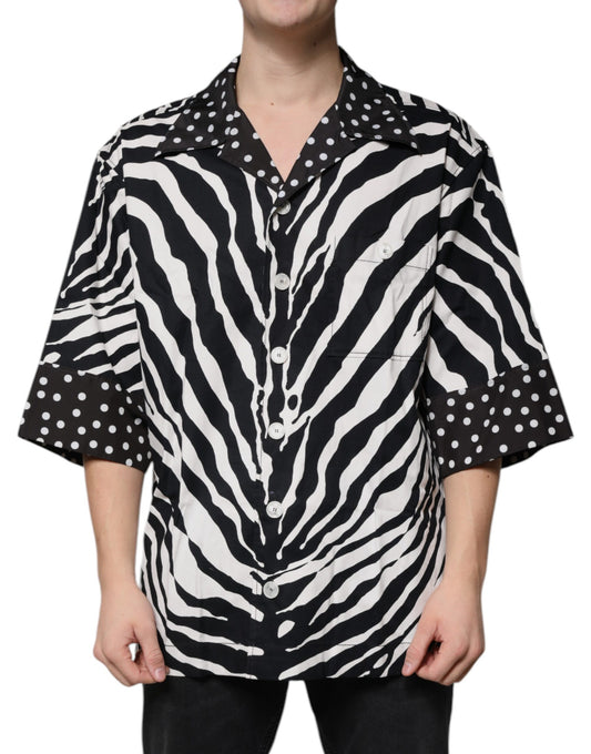 Camisa oversize Dolce & Gabbana blanca y negra con estampado de cebra y botones