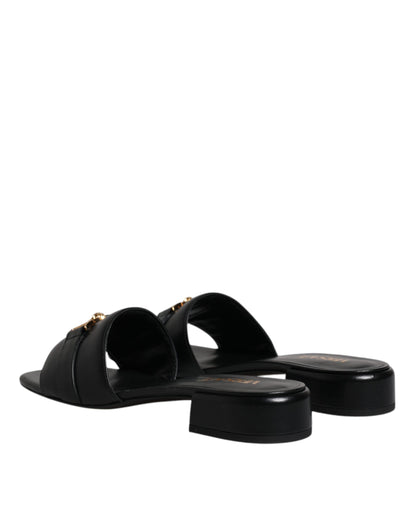 Versace Zapatillas Destalonadas Planas de Cuero Negro con Placa del Logo