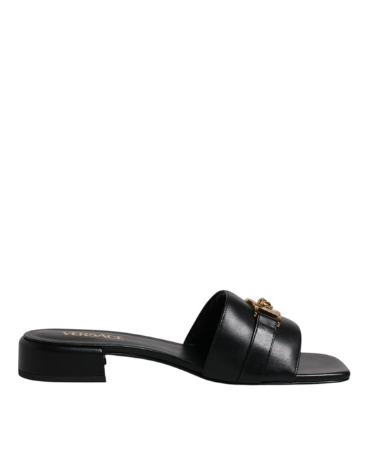 Versace Zapatillas Destalonadas Planas de Cuero Negro con Placa del Logo