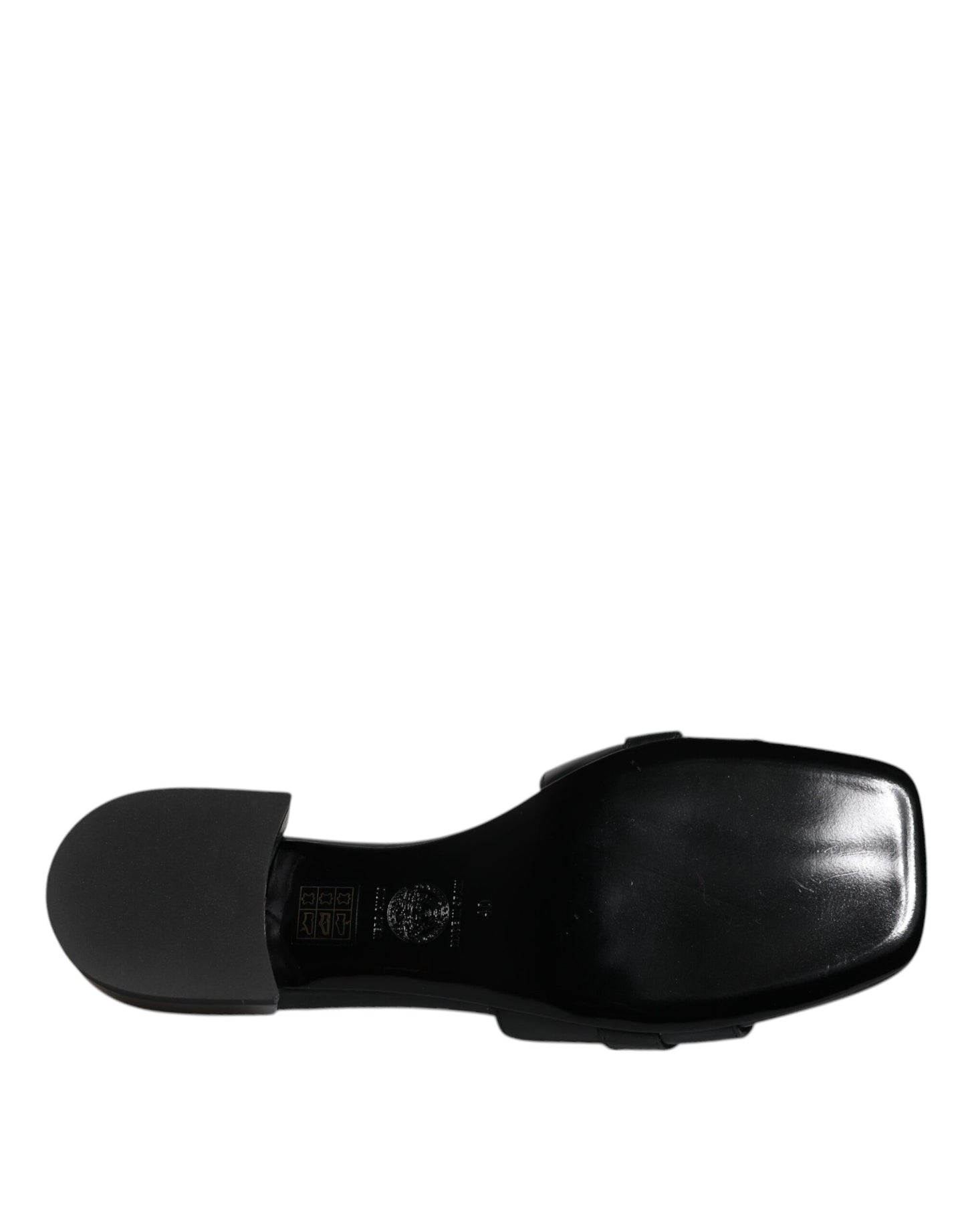 Versace Zapatillas Destalonadas Planas de Cuero Negro con Placa del Logo
