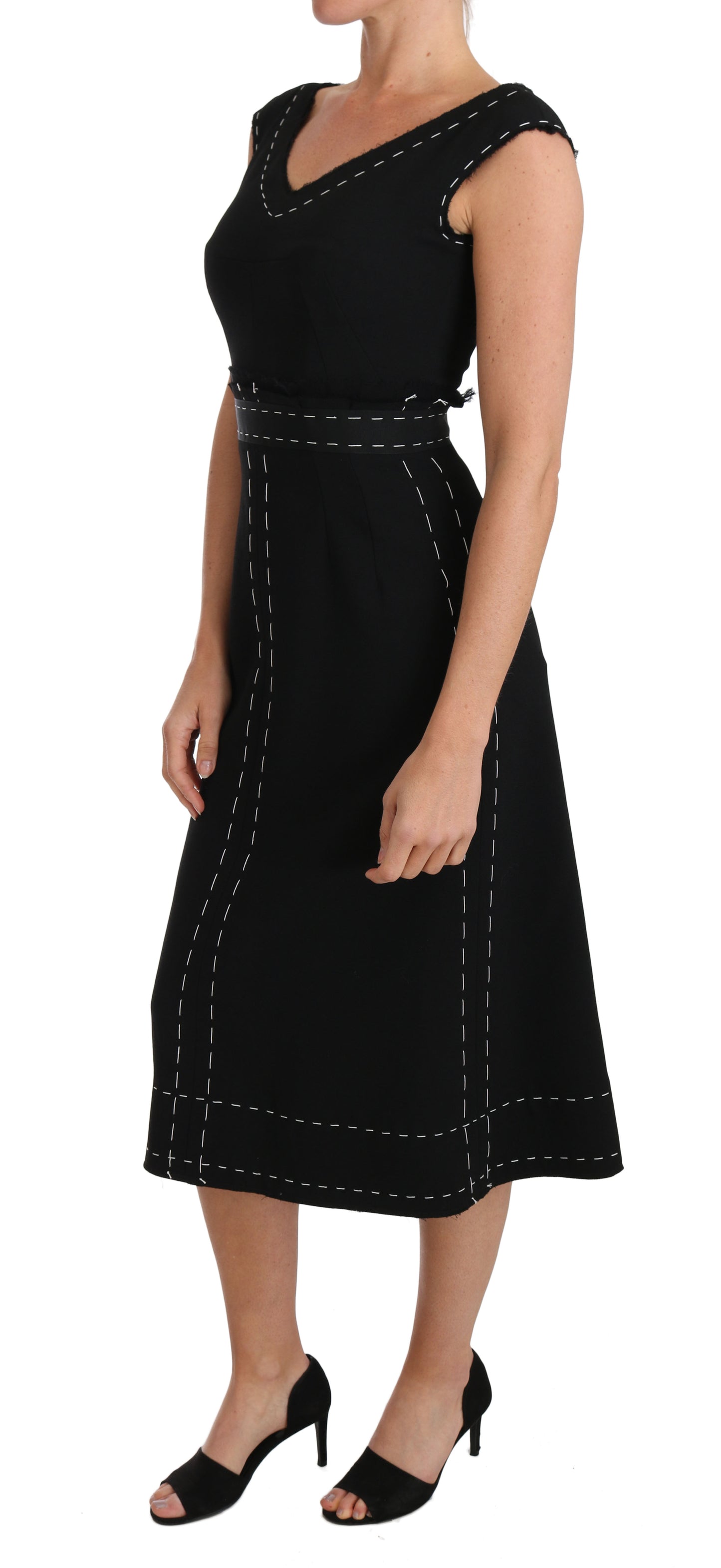 Vestido de tubo de lana elástica negra con corte A de Dolce & Gabbana
