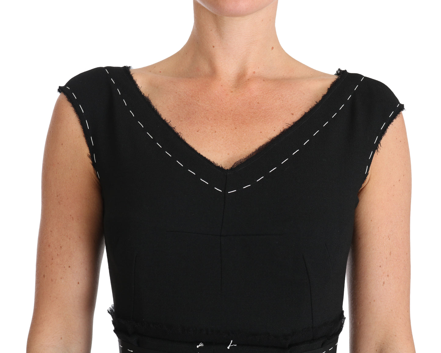 Vestido de tubo de lana elástica negra con corte A de Dolce & Gabbana