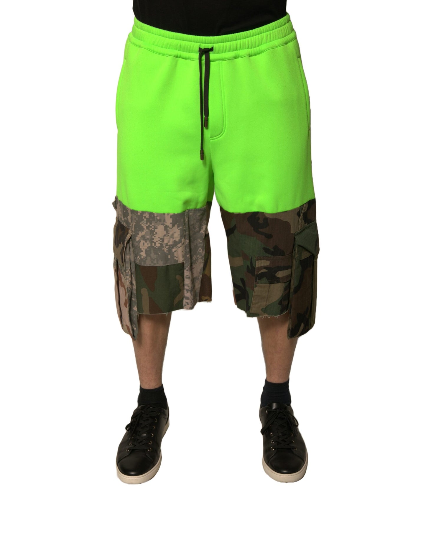 Bermudas cargo con estampado de patchwork verdes de Dolce & Gabbana