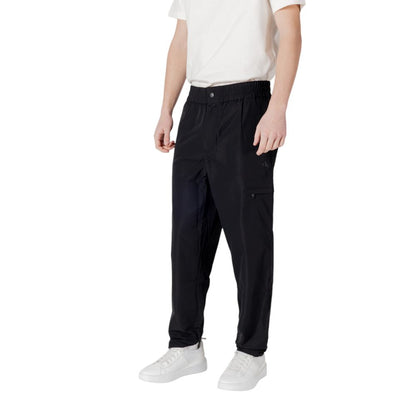 Pantalones casuales Calvin Klein Jeans de poliéster negro